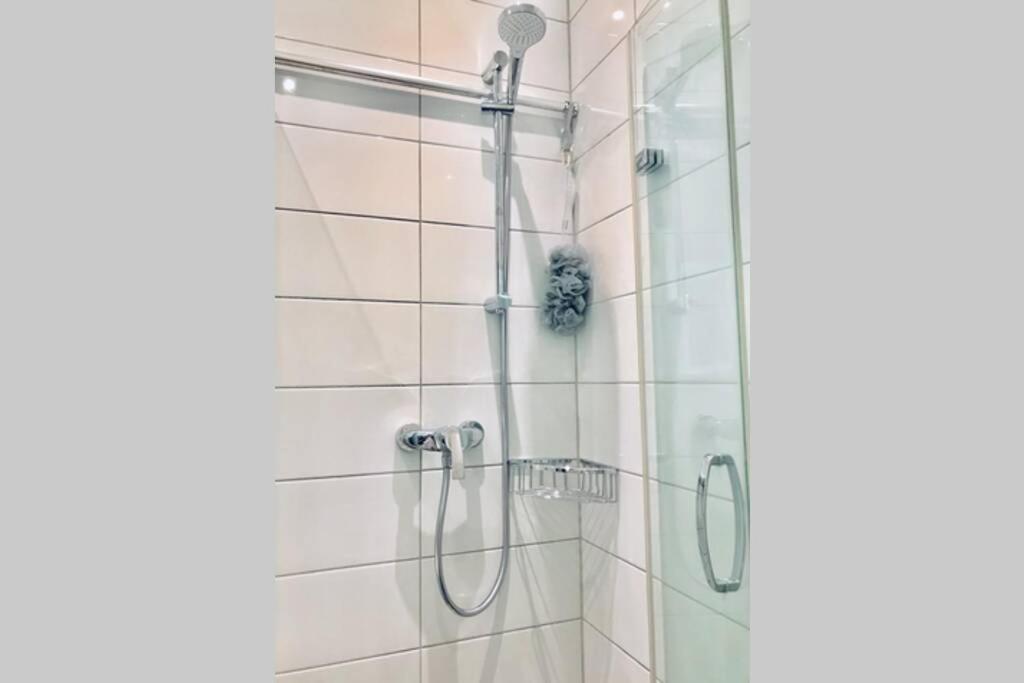 Home In The Heart Of Mannheim, Free Parking, Netflix, Fast Wifi Exterior foto